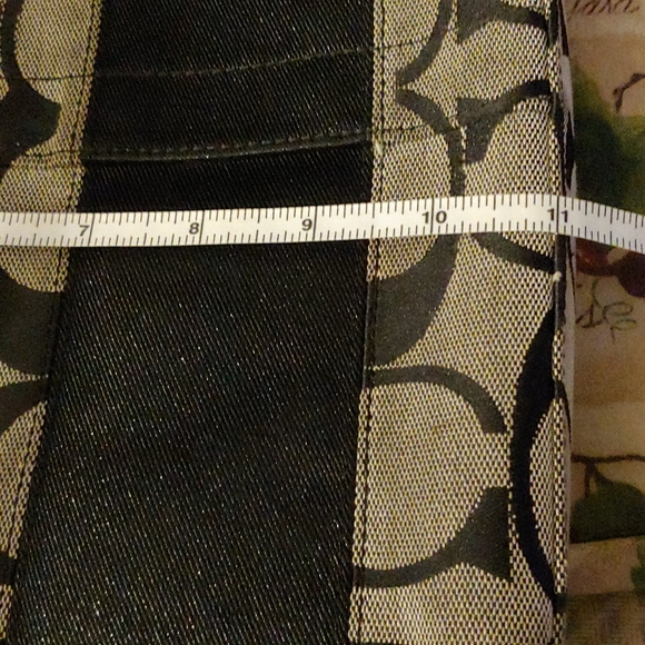 🔷Classic Coach Signature "C'" print purse - Picture 8 of 11